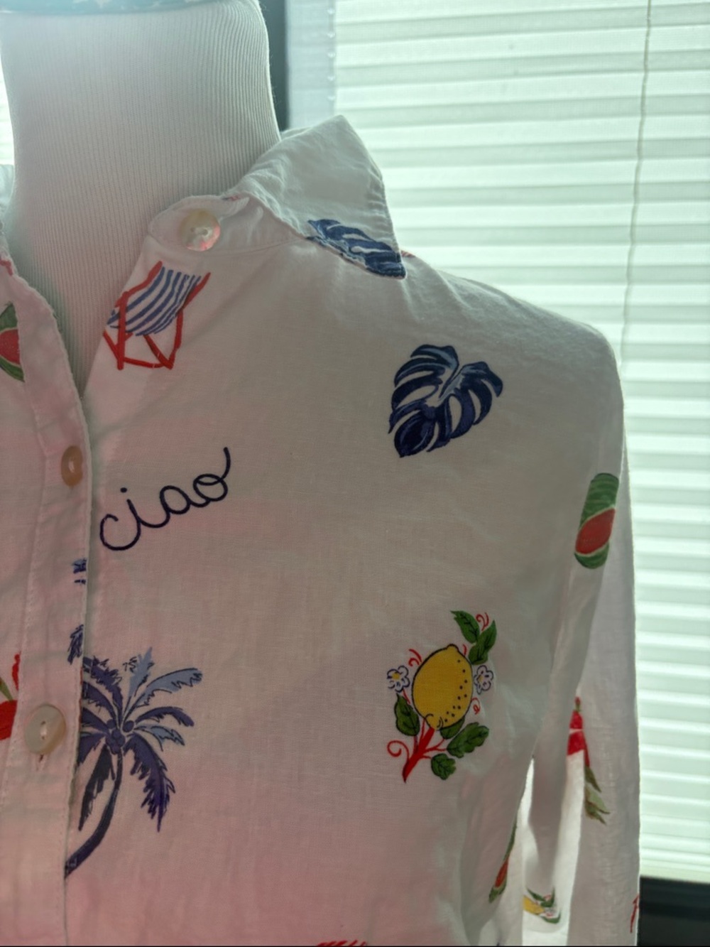 C&C CALIFORNIA White Woman’s Button-Up Shirt with Tropical Print - Picture 2 of 7